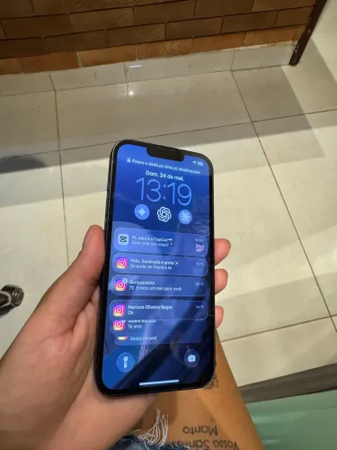 Iphone 14 256g tudo original mais fone de ouvido
