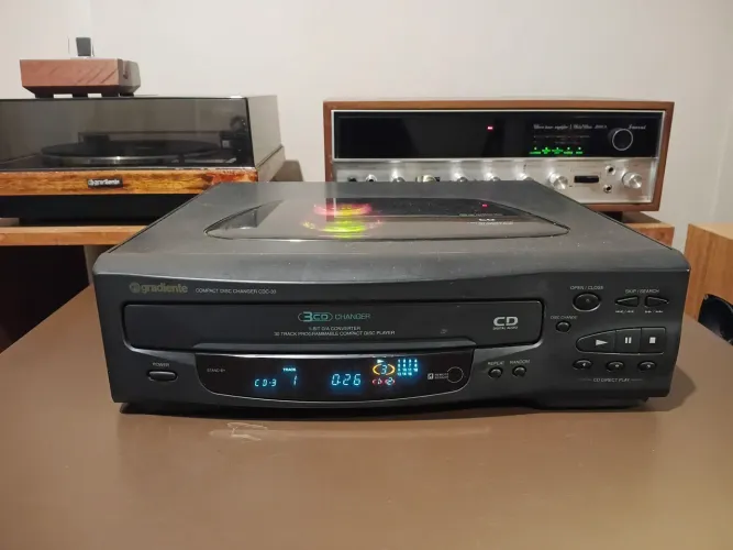 Cd player Gradiente CDC 33 funcionando perfeitamente 