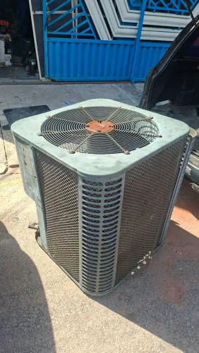 Condensadora de 60000 btus SEM Compressor de COBRE