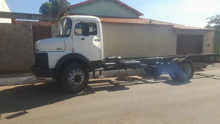 Camião turbo  intercale  direção hidráulica  todo freio ar top 