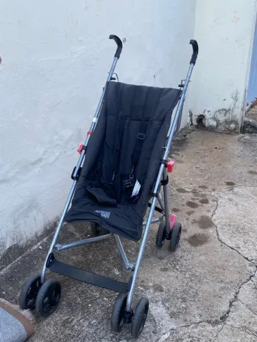 carrinho de bebê