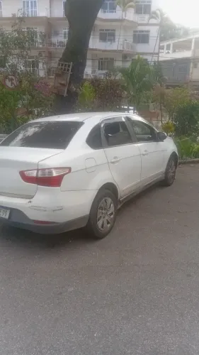 Fiat Grand Siena Tetrafuel 1.4 EVO F. Flex 8V 2016