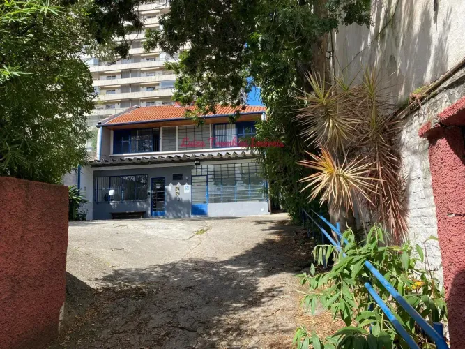 Sobrado comercial para aluguel com 288m², dez salas, no Alto da Boa Vista, Zona Sul, São