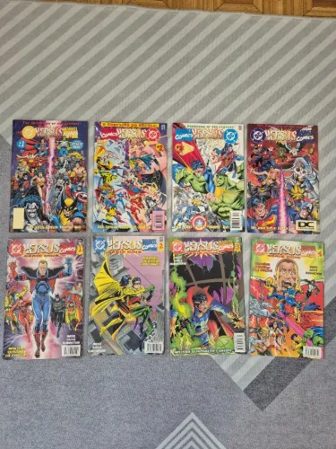 Lote HQ DC vs Marvel (8 edições)