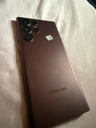 Celular s22ultra vermelho