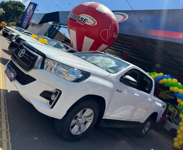 Toyota Hilux CD SR 4X4 2.8 TDI Diesel Aut. 2019