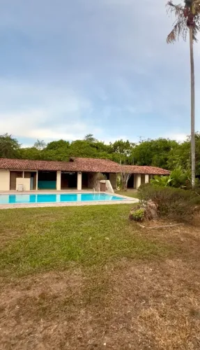 Vendo Imóvel que tem 2546 metros quadrados em Olho D'Água - São Luís - MA
