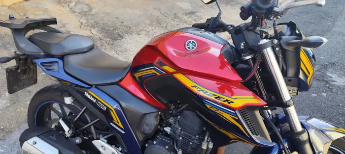 Yamaha fazer 250 2023 série Marvel r$23.900