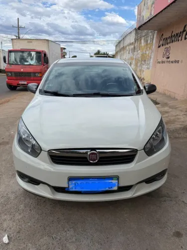 Fiat Grand Siena Essence 1.6 Flex 16V 2015