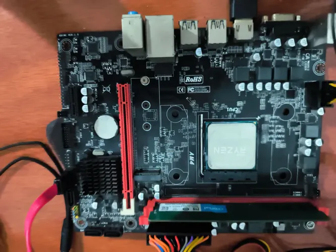 Kit Ryzen 5 Pro 2400g + placa mãe AM4