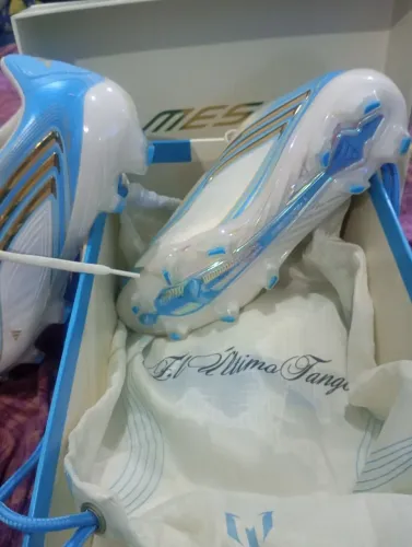 Chuteira Adidas Messi f50