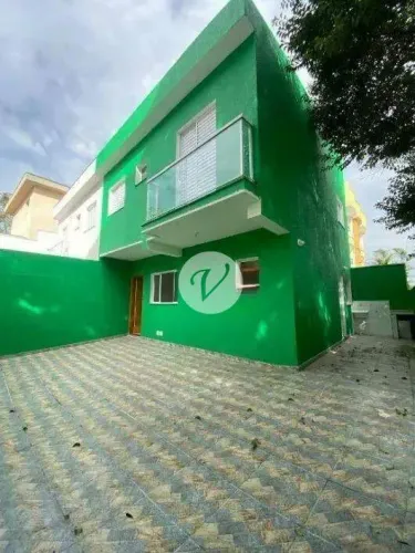 Sobrado com 3 Dormitórios, Suíte e 3 Vagas em Rua Tranquila | Próximo ao Aramaçan e Shoppi