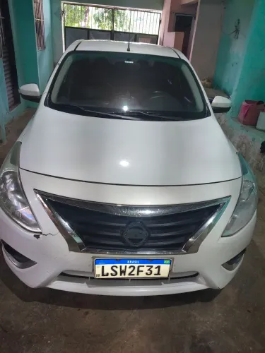 Nissan Versa SL 1.6 16V Flexstart 4P Aut. 2017