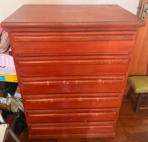 Comoda de madeira maciça