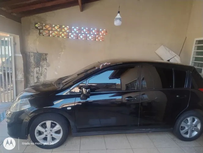 Nissan Tiida S 1.8/1.8 Flex 16V Mec. 2012