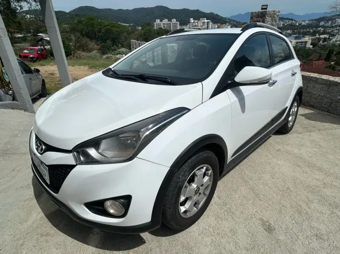 Hyundai HB20X Premium 1.6 Flex 16V Aut. 2014