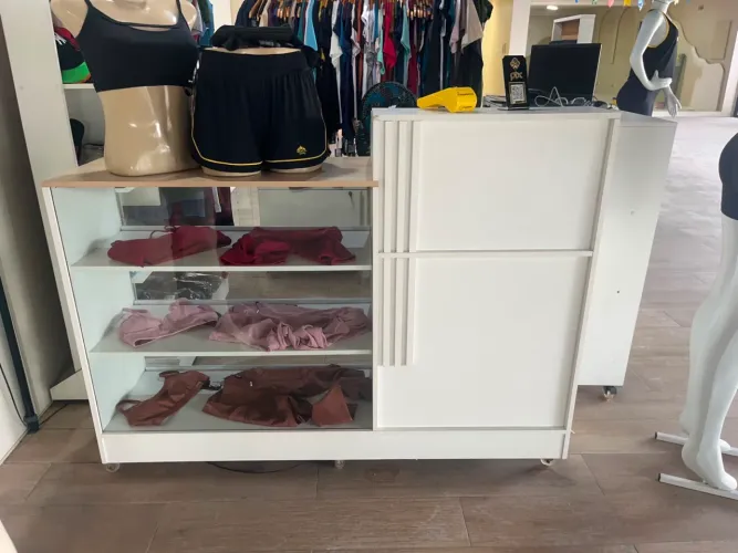Balcão Loja Planejado Exibidor Display de Produtos