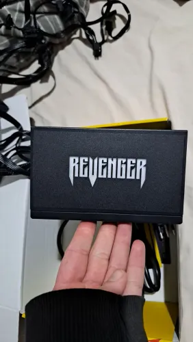 Fonte Atx Revenger RGB 650w