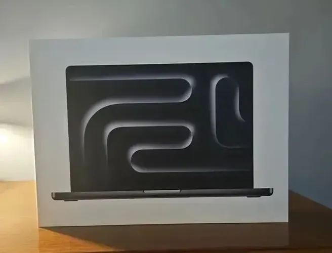 Macbook Pro M5 | 16gb Ram | 1TB Ssd Lacrado | 1 Ano de Garantia | Nota Fiscal
