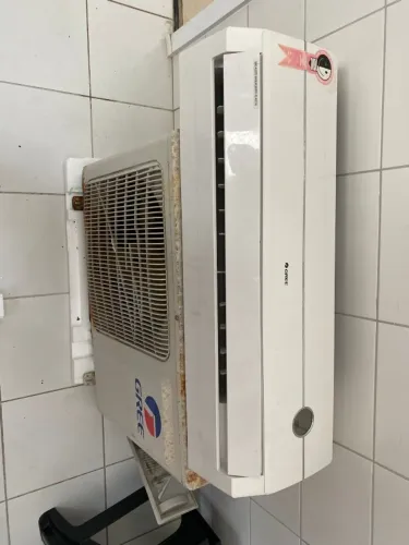 Vendo ar condicionado GREE 12 mil BTUs já com a instalação inclusa no valor