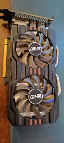 Placa de Vídeo ASUS GTX 760 2GB DirectCU II - Excelente para PC Gamer de Entrada