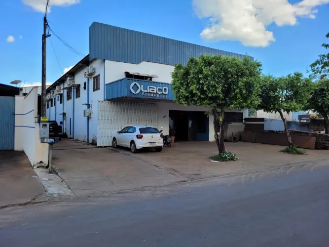 Barracão próximo a BR163 c/ apartamento residencial