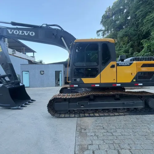 ESCAVADEIRA HIDRÁULICA
