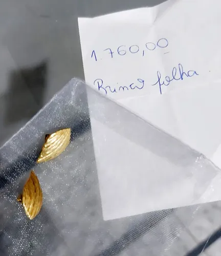 Brinco Folha de ouro puro