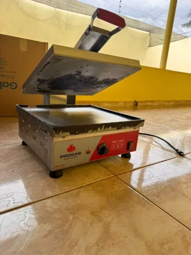 Grill Eletrico 220v - Prancha para Lanche