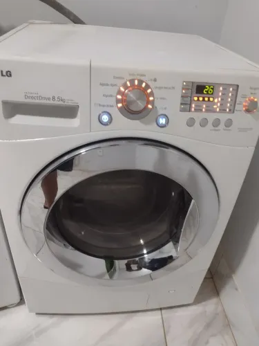 Lava e seca LG funcionando