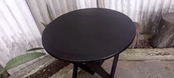 Mesa bistrô baixa abre e fecha 