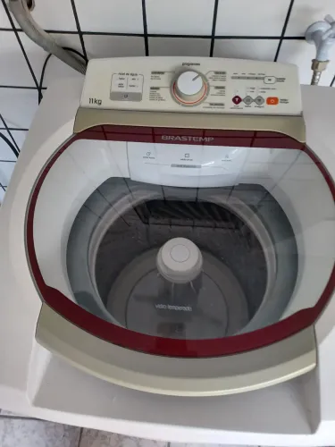 Máquina de lavar roupas 