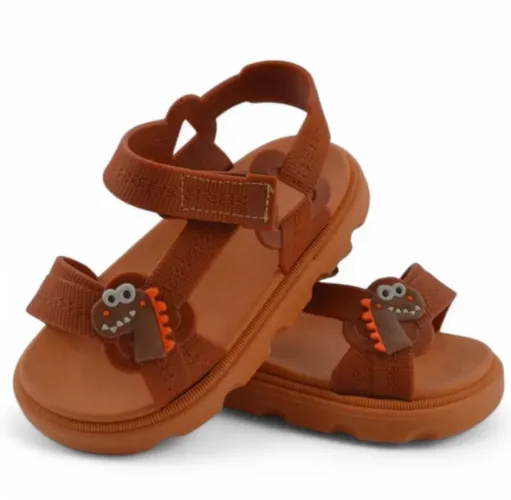 Sandália dino baby Tam: 22/23  $25,00