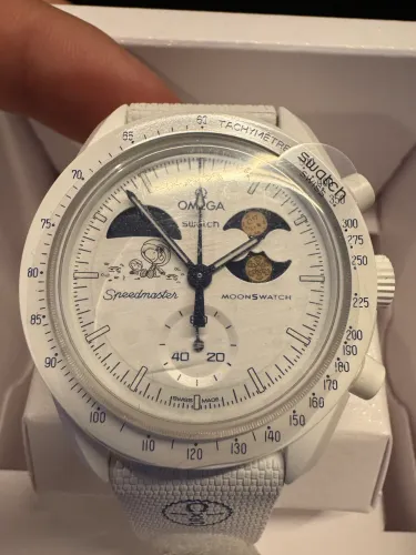 [Raridade] Relógio Omega x Swatch "Mission To Earthphase Moonshine Snoopy Gold White