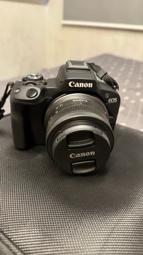 Câmera Cânon EOS R50 ZERO