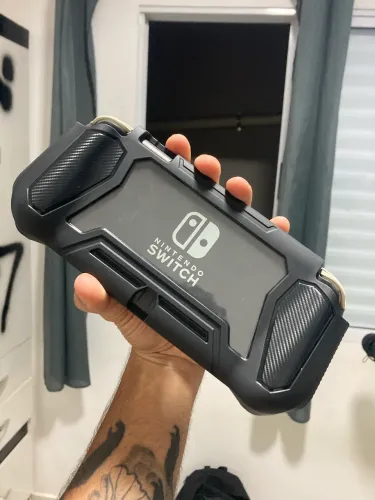 Nintendo Switch Lite desbloqueado com vários acessórios 