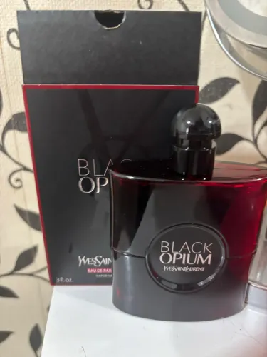 Perfume ysl black opium over red 100 ml somente testado 