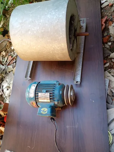 Motor trifásico 1cv + turbina