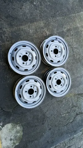RODAS 4 FUROS ARO 15 MEXICANA PRO FUSCA BRASÍLIA VARIANT TL ZÉ DO CAIXÃO 