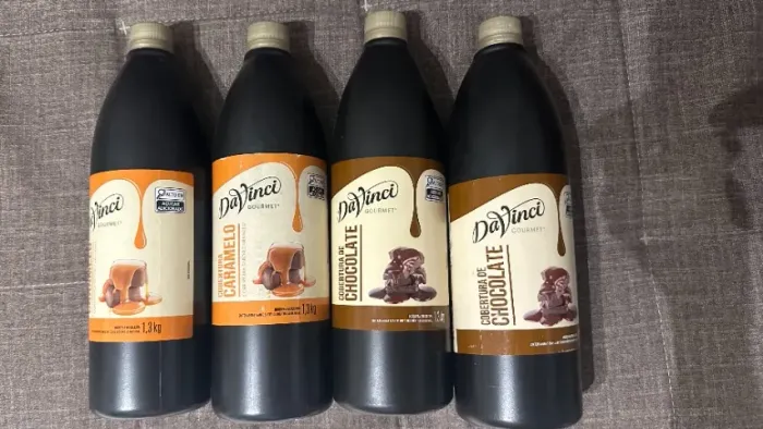 4 caldas/ cobertura para sorvete, sobremesas e doces 1,3kg: 2 de caramelo + 2 de chocolate