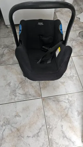 Bebê Conforto em Bom estado de marca Mt BOA