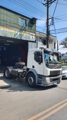 Volvo Vm 330 4x2 2018 automático 