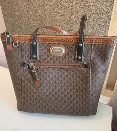 Bolsa Victor Hugo Clássica Semi-Nova