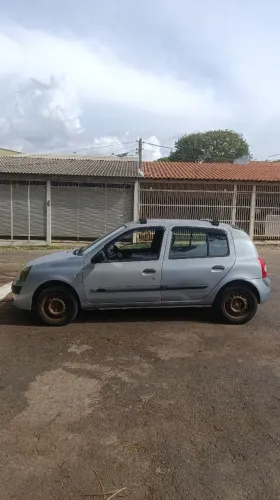 Renault Clio Auth. /air Hi-flex 1.6 16V 5P 2005