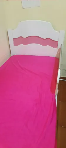Vendo cama rosa ou azul