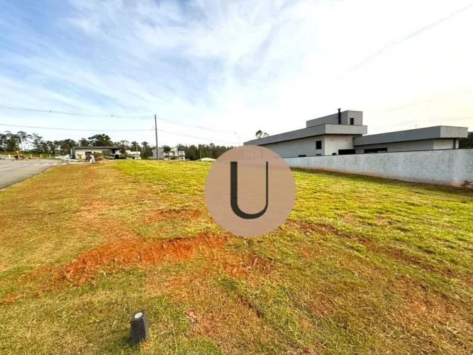 Terreno PLANO e de ESQUINA à venda, 808 m² por R$ 750.000 - Granja Viana - Reserva Santa M