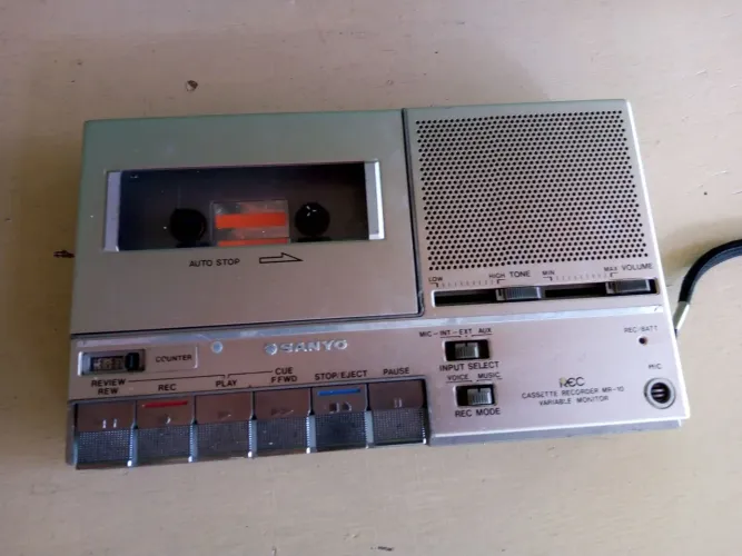 Gravador toca Fitas Sanyo