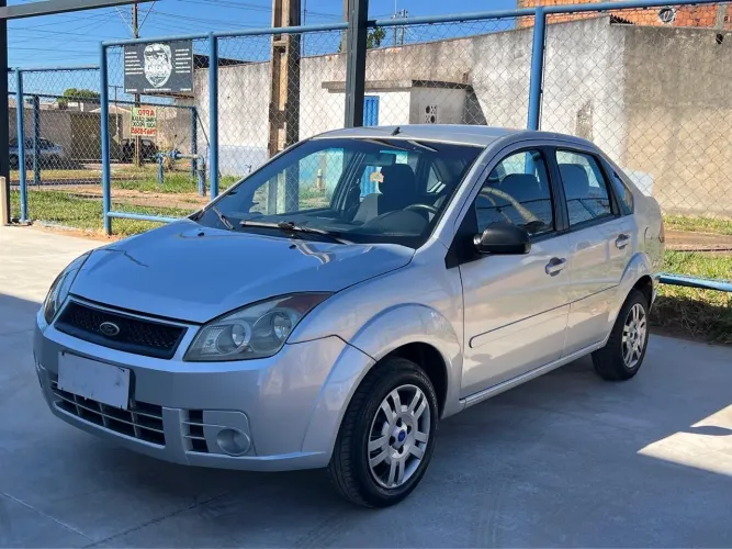 Ford Fiesta Sedan 1.0 8V Flex 4P 2008