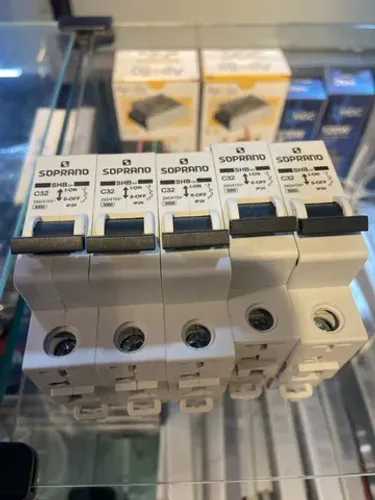 Disjuntores C32 240/415V Soprano
