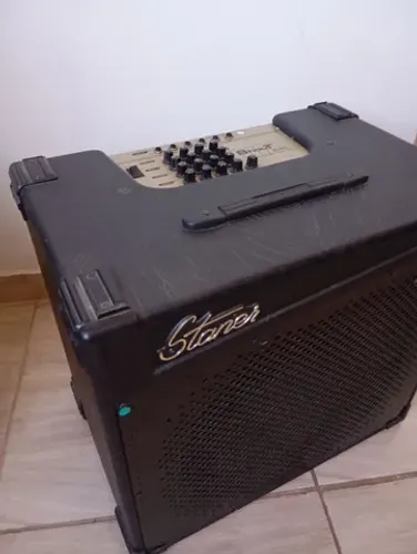 <br>Amplificador de Teclado Série Shout